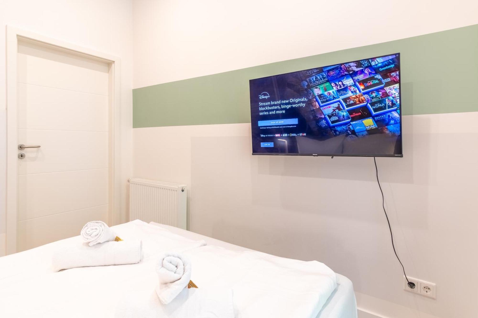 65 Zoll 4K Tv, Disney Plus, Soundbar, Kostenloser Kaffee, 5 Raeume لبسيا المظهر الخارجي الصورة